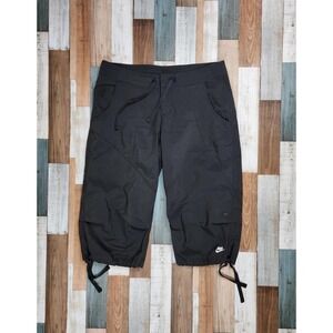 Nike Womens Black Capri Pants Cropped Athletic Training Joggers Medium RN56323